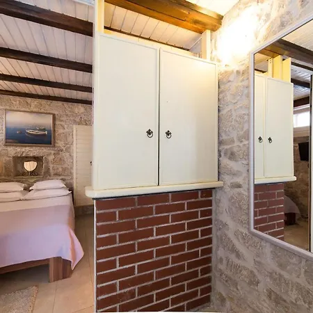 Guest house Mirula