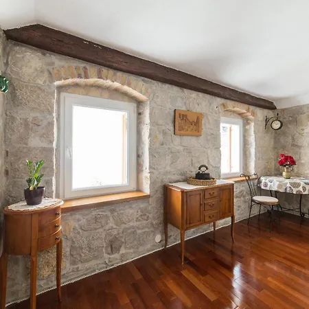Mirula Guest house